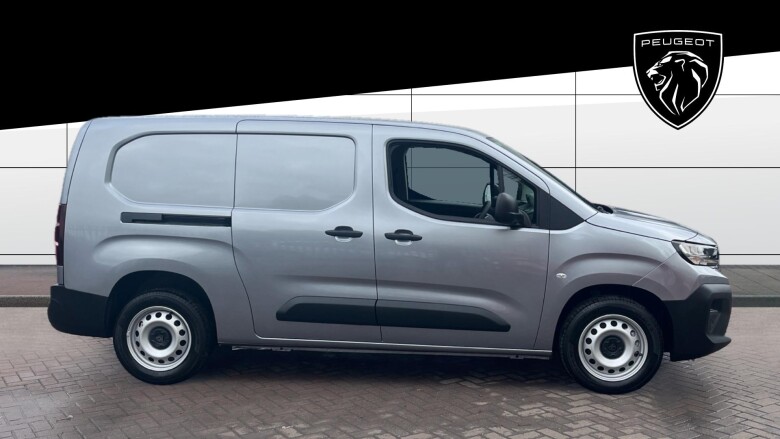 Peugeot Partner Long Diesel 1.5 BlueHDi 100 Professional Plus Van